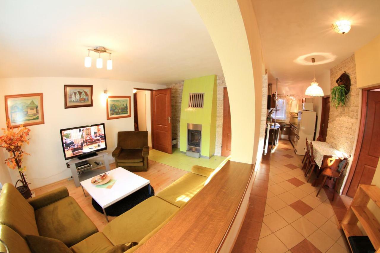 Apartmanovy dom Cottage Liptovský Ján Exteriör bild